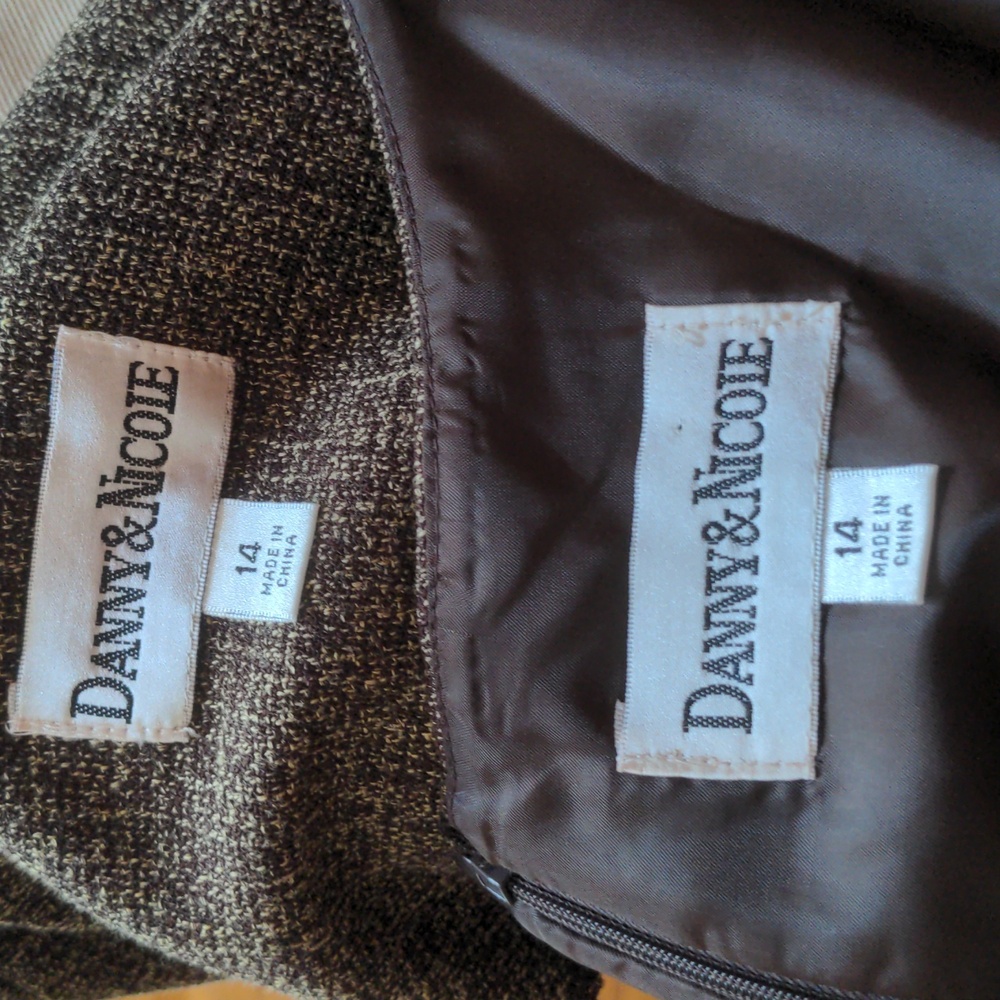 Danny & Nicole BrownTweed Suit Vintage - Picture 10 of 13